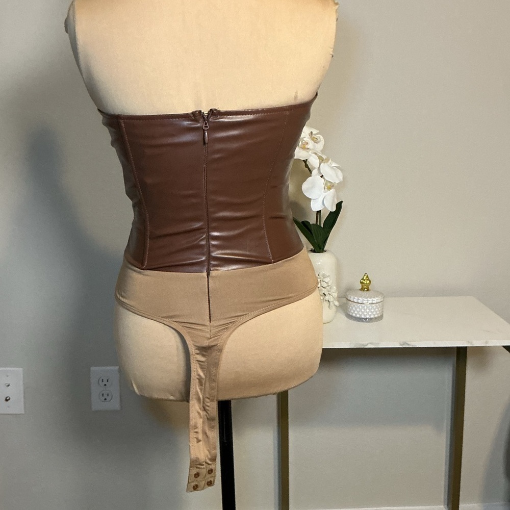 Jluxlabel faux leather strapless bodysuit - Picture 2 of 6